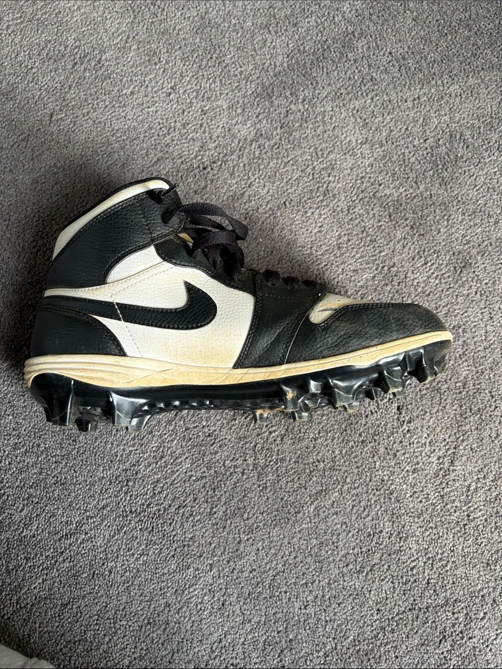 Nike Men’s Black and White High-Top Athletic Cleats